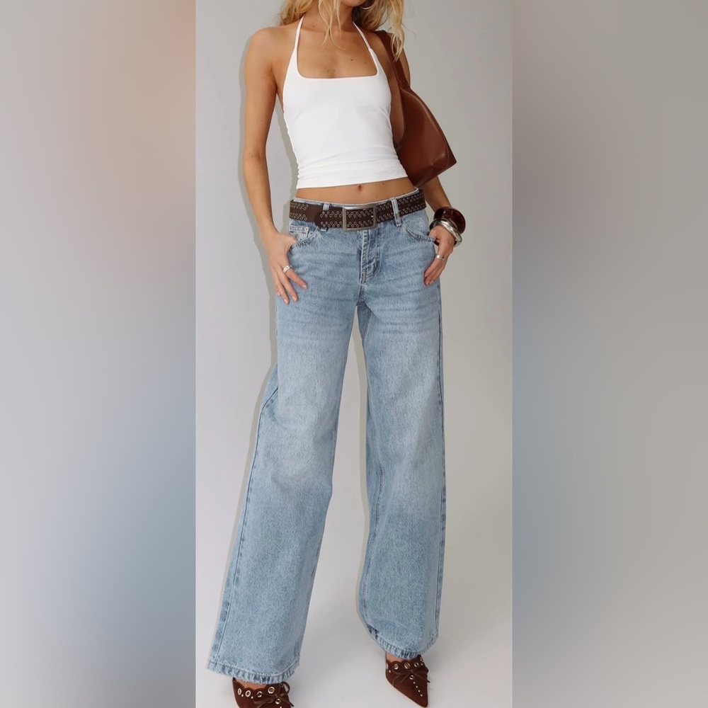 Princess Polly Women's Light Wash Jeans - Classic Straight Leg - Picture 2 of 7